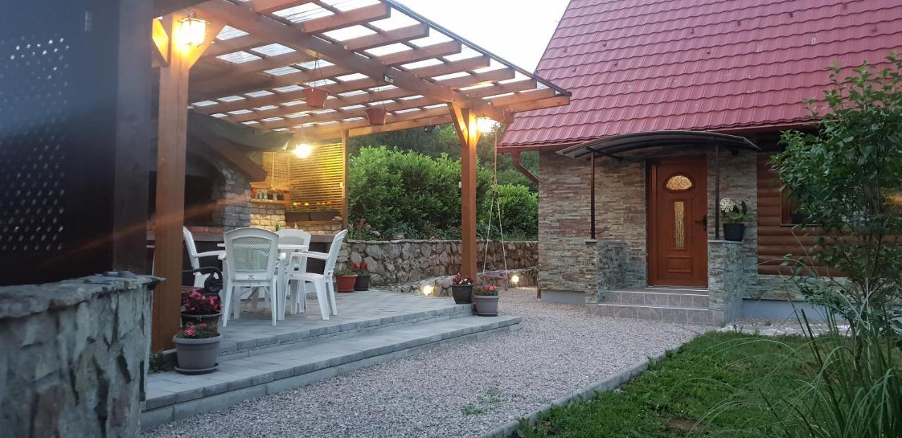 Green Garden Lohovo Bihać Exterior foto